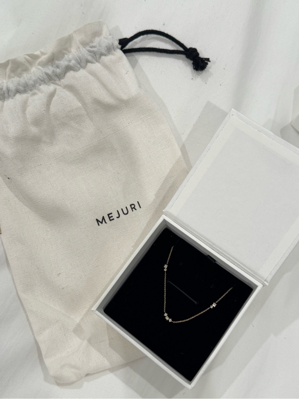 Mejuri Floating Lab Grown Sapphire Necklace - Picture 4 of 4